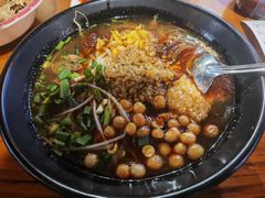 -爆炸头阿姨小四川正宗川味小吃(无任何分店)
