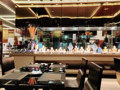 -大中华希尔顿酒店-念自助餐·嗨啤·小龙虾