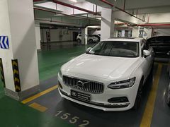 -杭州中沃沃尔沃4S店(滨江区店)