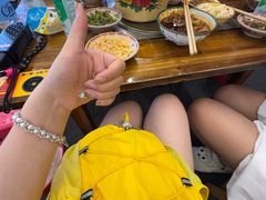 -拈签一笑黄牛肉辣卤串串