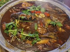 -鸿亨泰杂鱼馆(港馨家园店)