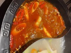 -九牧鱻·渝老鬼重庆火锅(人民路店)
