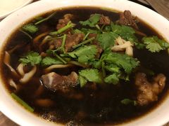 -清真吴记门钉肉饼·喜多利