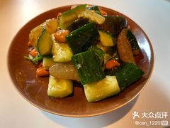 -鸣记脆皮烤鱼(三八广场店)