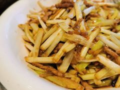 韭黄黑猪肉-锦绣金山人家(友谊店)