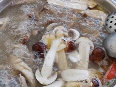 -老石黑山羊毛驴肉火锅(金凯广场店)