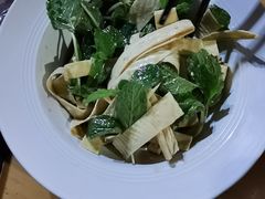 -蜗牛的家旅行主题云南菜餐厅.小酒馆(护国寺店)