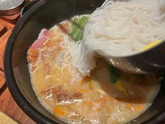 -银米·云南传统过桥米线(双廊黑金冠店)