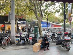 -蜜雪冰城(国权路地铁口店)