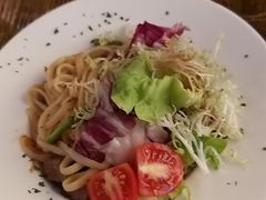 -layback cafe & bar