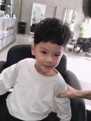 -苏奇发型·烫发染发