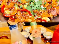 -富正毅三下锅·湘西韵味(天门山索道店)