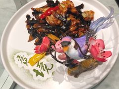 鸡纵菌小炒肉-紫圆 · 雅宴高级餐厅(杭州东站店)