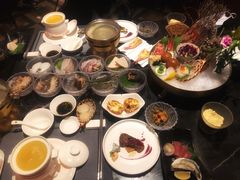 -半岛翡丽海鲜自助餐厅(观风亭店)