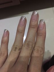 -花岐款式专研健康美甲沙龙
