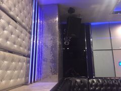 -蓝尊量贩(黄河路店)