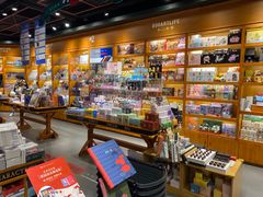 -西西弗书店&矢量咖啡(凯德晶萃广场店)