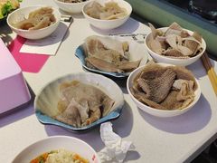 -新艺自助美食城(中山路店)