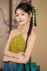 点击看大图 -艾拉·女王婚纱礼服馆