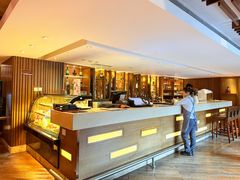 -广州中心皇冠假日酒店·汇点大堂吧