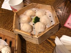 长隆招牌靓虾饺-彩蝶谷美食廊·粤式经典南番顺·铁板烧烤泰风味(广州长隆酒店)