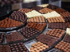 -Laderach 莱德拉(上海环贸iapm店)