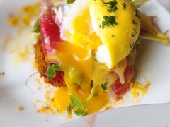 班尼迪克红菜头熏鲑鱼可乐饼-The Rug Cafe(王府中环店)