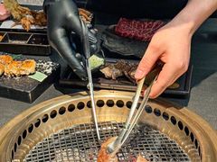 -铭牛烧肉·和牛海鲜自助(高新月牙湖店)