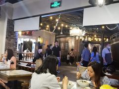 大堂-双燕楼·手工馄饨·汤面小吃(世纪汇店)