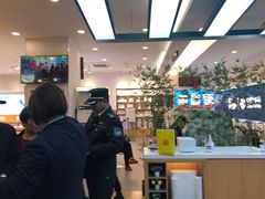-工会驿站-中国移动上海公司云莲营业厅户外职工爱心接力站