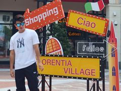 -佛罗伦萨小镇广佛名品奥特莱斯(疏港路店)