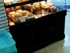 面包甜点陈列柜-老大昌(淮海中路店)