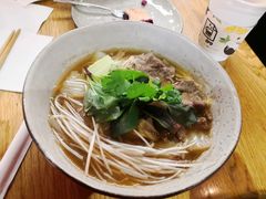 越式酸辣肥牛汤粉-Wagas沃歌斯(太古汇店)