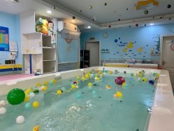 -乐悠游儿童游泳馆(宝安妇幼店)