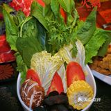 大口炫肉的过瘾四宫格|鸭血豆腐|扯面随便吃