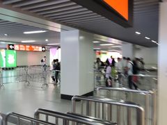 -东方体育中心(地铁站)
