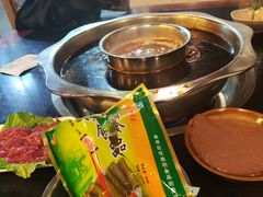 -邓莽子老火锅(中兴路总店)