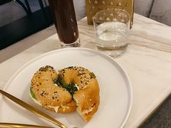 牛油果贝果-大酉·M Coffee(北京美术馆店)