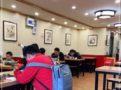 大堂-门框胡同百年卤煮(新街口店)