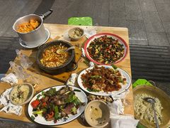 -郑件洋芋饭庄