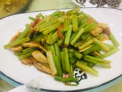 -乔家小院•本地小海鲜•非遗驴肉(万年泉路店)