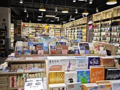 -雨丝书店(综合商业楼店)
