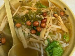 -龙香记桂林米粉(东扬威街11号楼店)