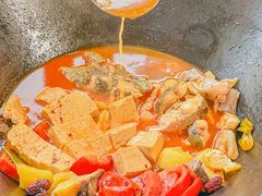 -老刘生态大鱼坊铁锅炖鱼(赛马场店)