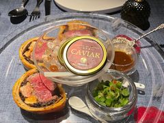 惠灵顿牛排-弦月窗LUNETTE BY AMANDA(复兴路店)