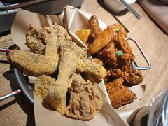 炸鸡翅一半一半-富乐满韩国正宗炸鸡韩国料理(虹泉路店)
