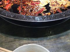 -渝嘴小老弟老火锅(华新村店)