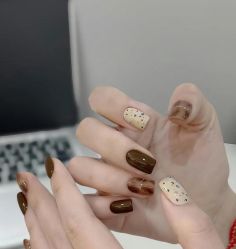 -桃色美甲沙龙