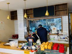 -沁屋面包店(人民东路店)