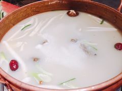 -三人行骨头王火锅(长寿店)